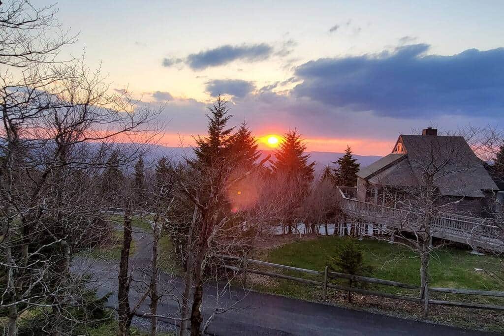 Black Bear - Luxury Townhome- Pvt Hot Tub W/ Sunset Views